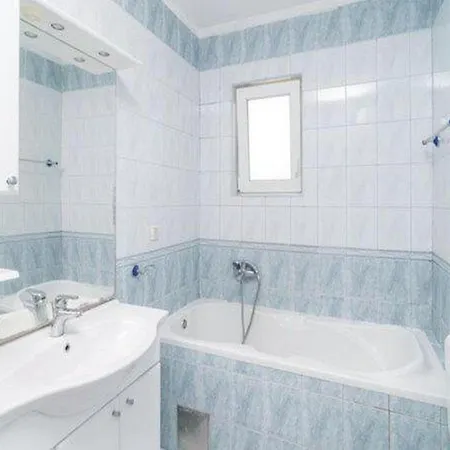 Apartamento Stipic - Three Bedroom With Terrace Omiš