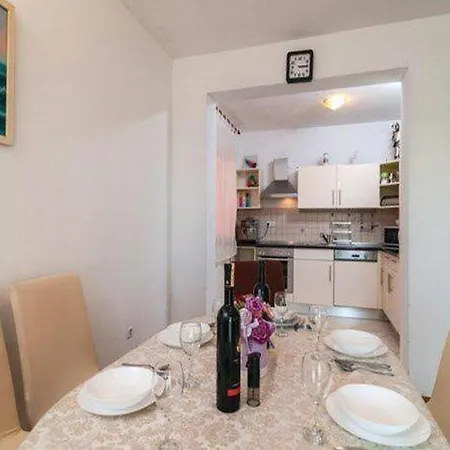 Apartamento Stipic - Three Bedroom With Terrace